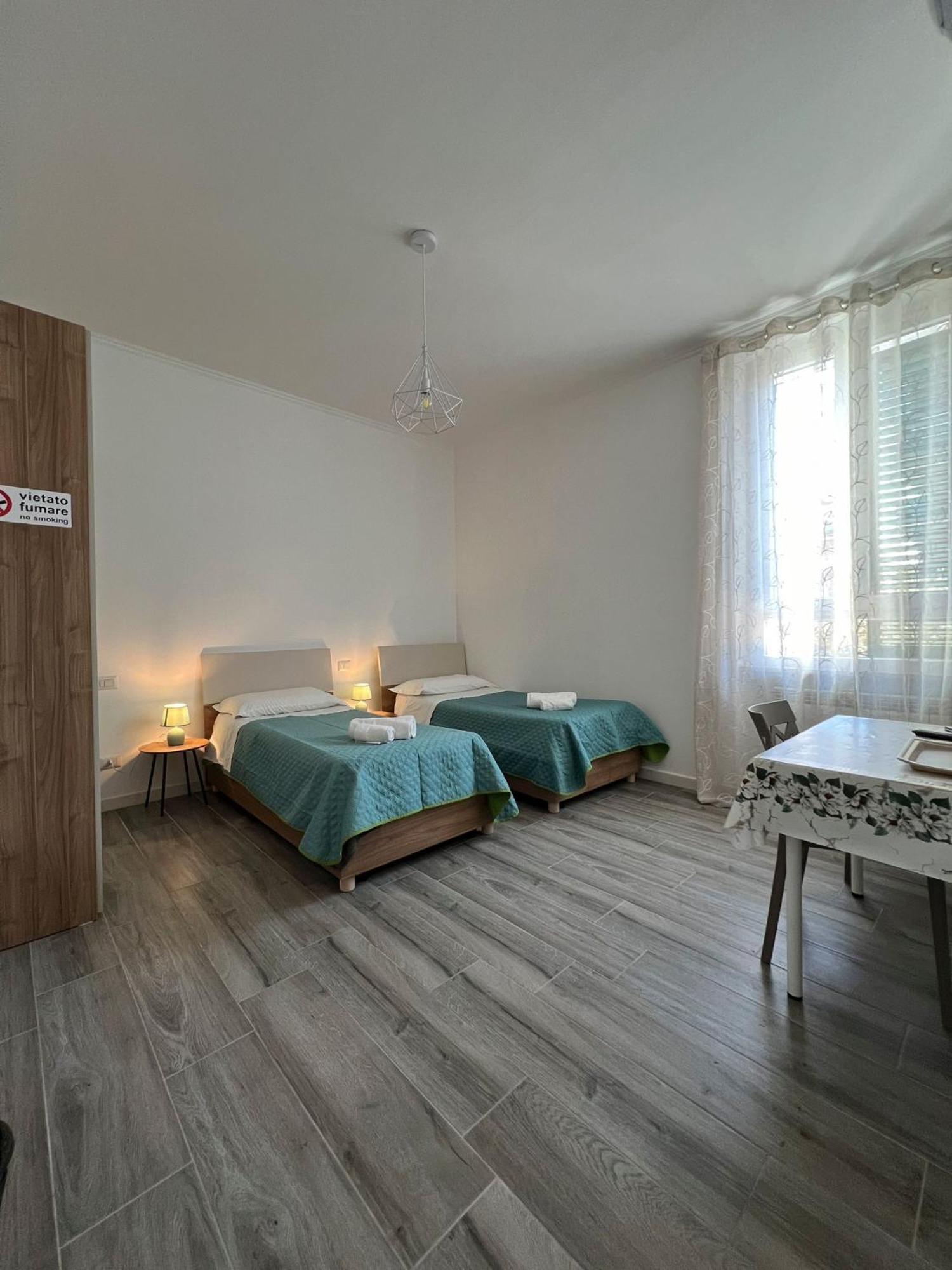 B&B Rifugio San Francesco Лідо-ді-Остія Екстер'єр фото